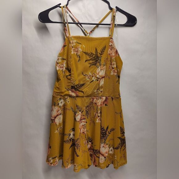 Xhilaration - Summer Romper - Women's Size Small - Picture 1 of 3